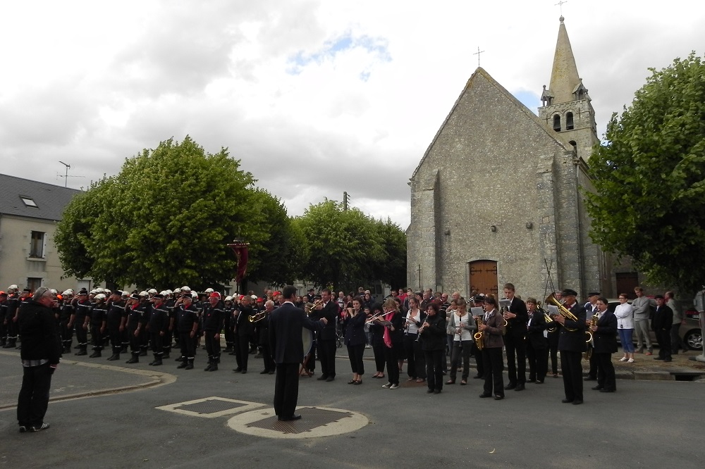 10 photos de l'harmonie défilant en diaporama